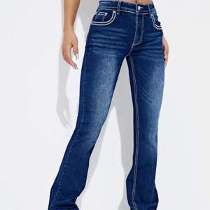 Säljer mina fina fina low rise jeans för dom inte är min stil, dom är helt nya 
