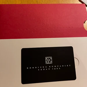 Nk Stockholm  - Laddt med 200kr och har kort på det, det går ut i december men kommer ej hinna ner till stockholm! säljer för 150kr nu