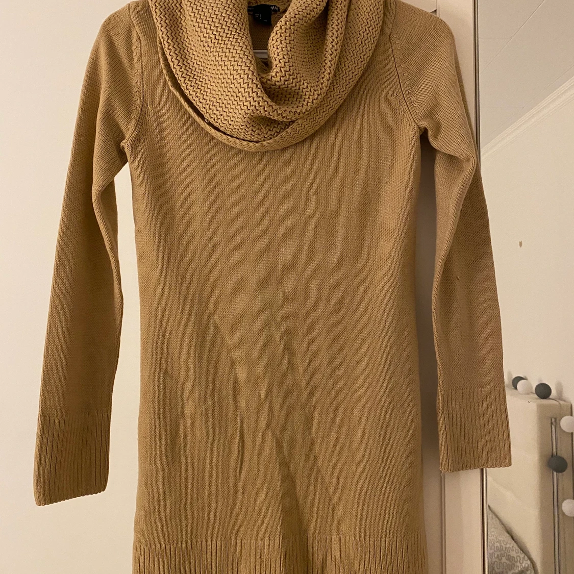 Lång stickad tröja