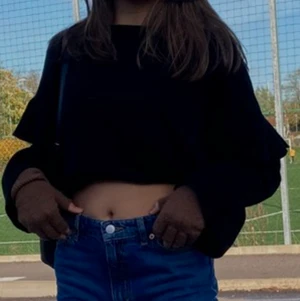 Tröja från zara - Säljer min superfina tröja från zara. Storlek M. Köparen står för frakt.💕