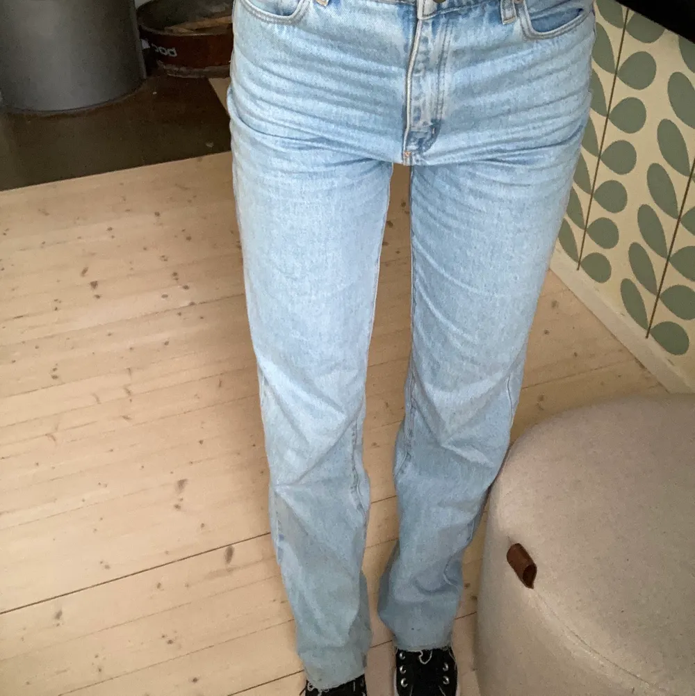 Jättesnygga ljusa jeans från Abrand Jeans i storlek 26 som tyvärr lite för stora! Nypris: 900kr. Jeans & Byxor.