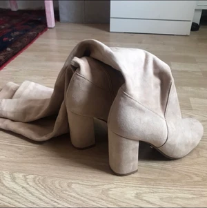 thigh high klackar - fina thigh high klackar i strl 39!!