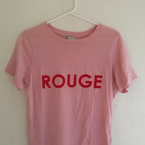 T-shirt  - Använd en gång, fint med lite färg🥰