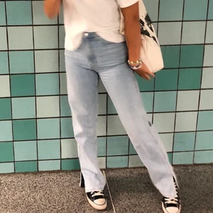 Jeans - Ljusblå jeans från weekday, nypris 600 mitt pris 300💕