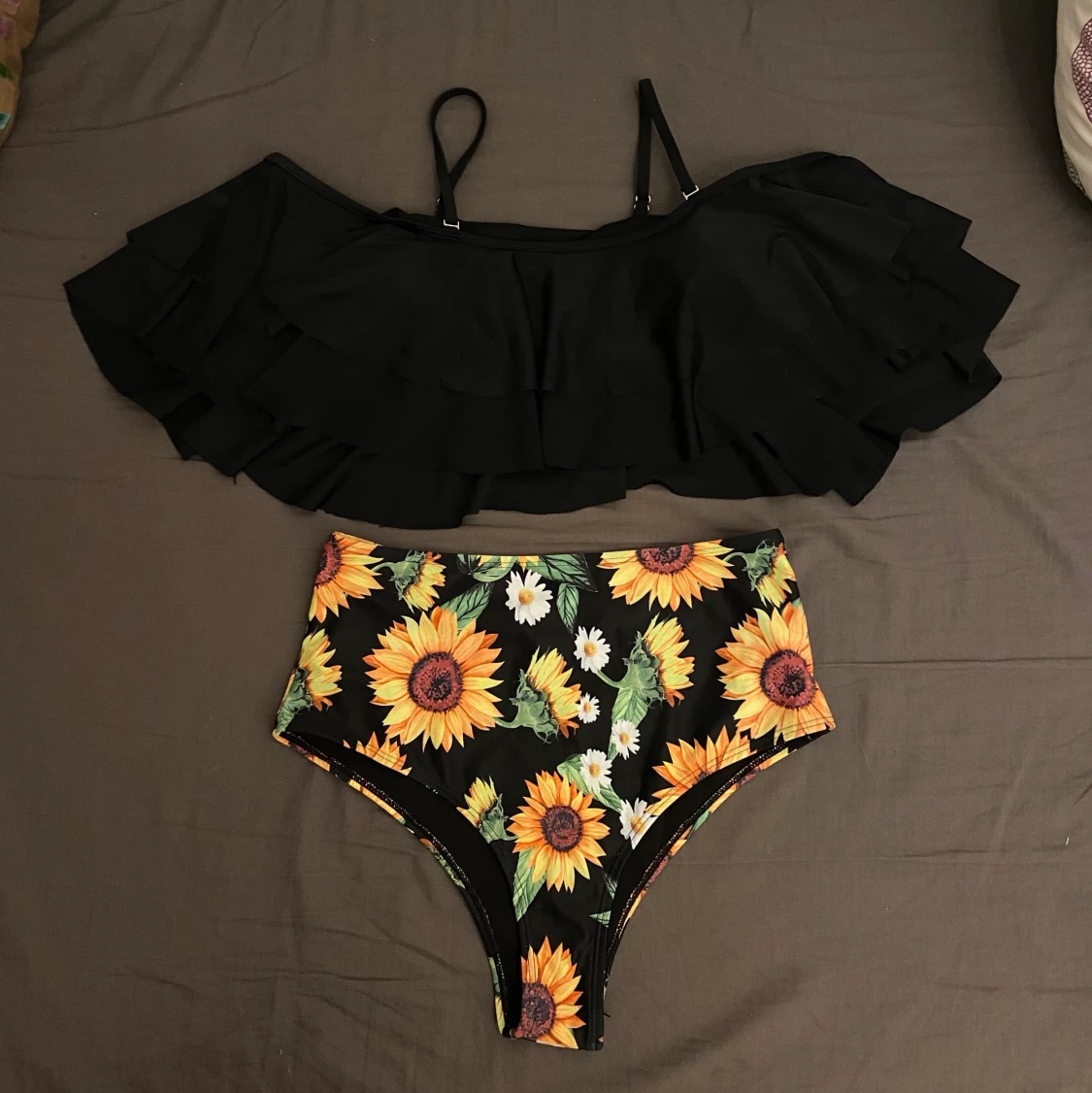 Bikini med solrosor - 90