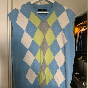 Sweater vest - Ljusblå vest från joy, knappts använd 