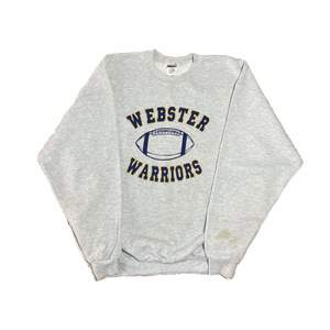 Vintage Webster Warriors Sweatshirt   Storlek  XL (fit M-L) Measurements: Length - 73 cm Pit to pit - 65 cm  (Modellen är 170 cm lång och har vanligtvis storlek M)  Condition: Vintage (7/10)  (Pris -280 kr)  DM för mer bilder och frågor
