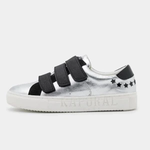 Sneakers - Säljer mina skitsnygga skor som jag köpte från zalando❤️
