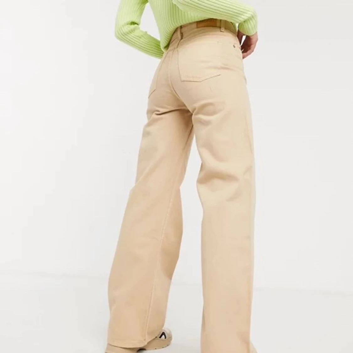 Wide Beige Jeans - 90