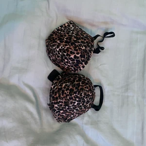 Bh - säljer en gammal Bh eftersom den är för liten💕💕 den har lite push up!