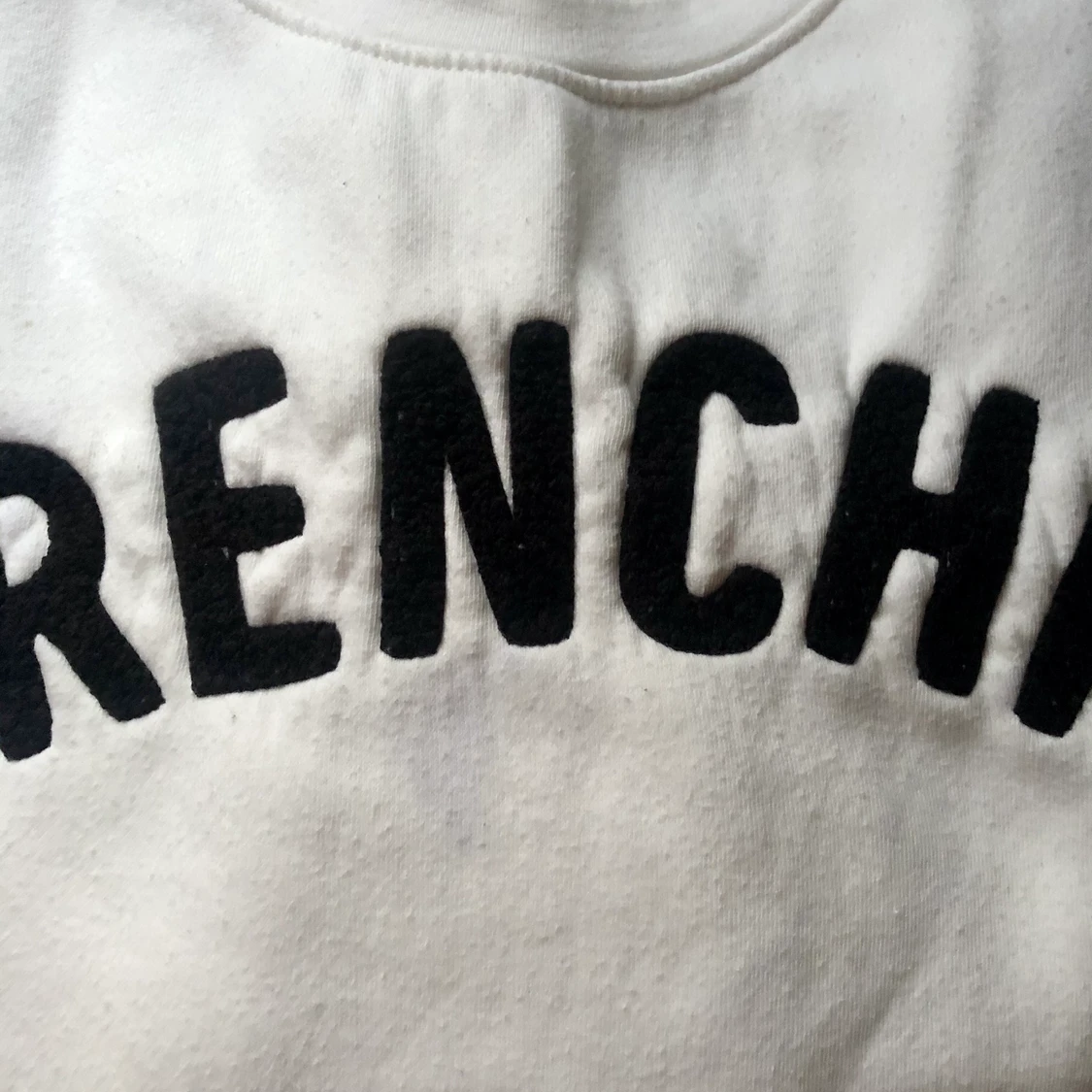 Vit sweatshirt med text - 91