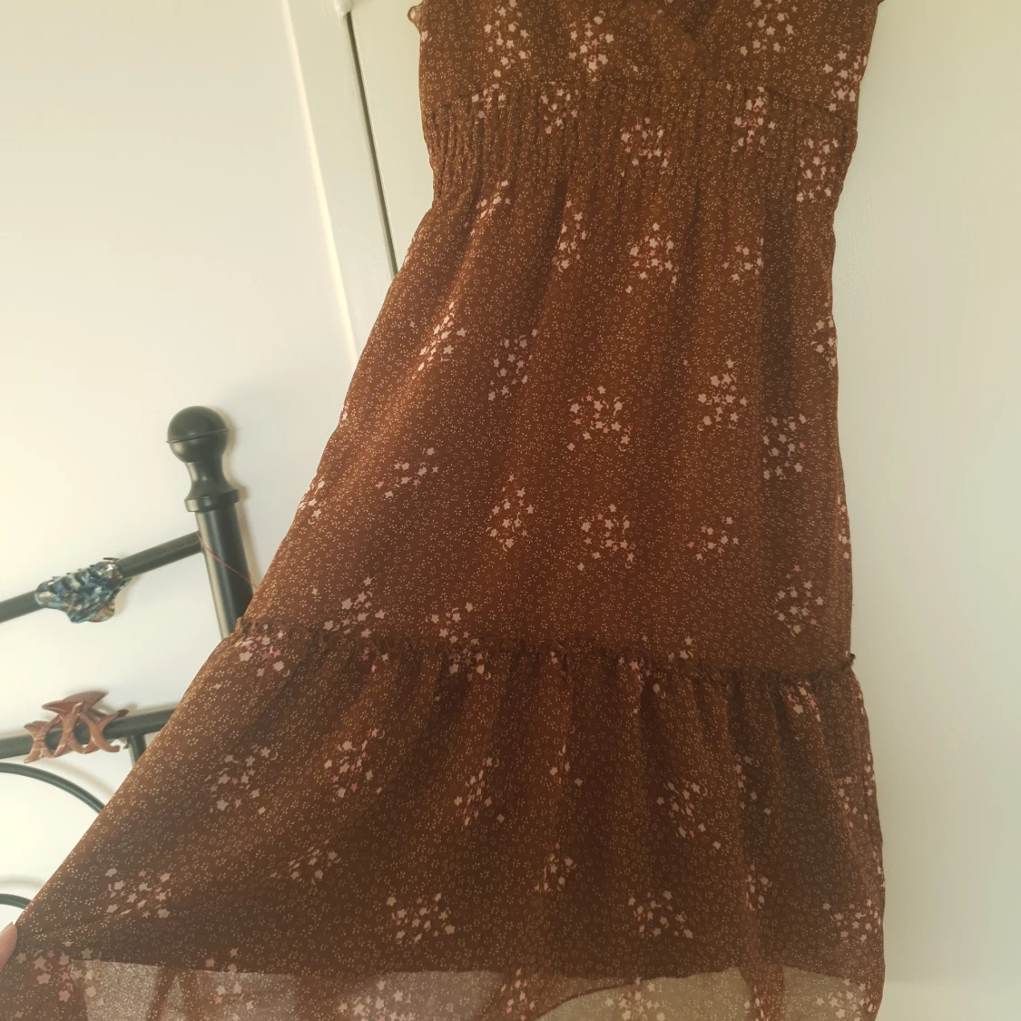 Blommig sommarklänning - 90