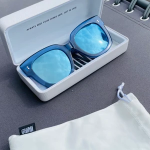 Chimi glasögon - Säljer nu dessa solglasögon från chimi eyewear, knappt använda så fint skick! Köp direkt för 470💖