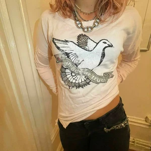 Sjukt vacker Odd Molly tröja💋 - Bra skick o pris e alltid diskuterbart och skriv för fler bilder eller om du undrar något💙💙💟💟