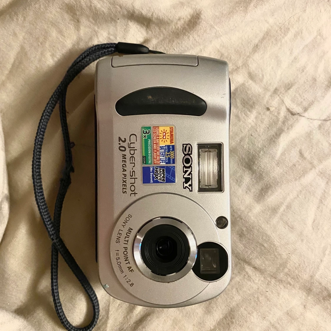 Sony cyber shot 2.0 mega pixels kamera  - 90