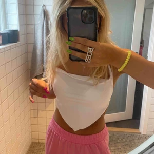  - Har toppen i tre olika färger o den kostar 110kr st 💕💕💕