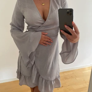 Klänning från NA-KD - Klänning från NA-KD. Nypris 499kr. Storlek XXS, men sitter som en XS. 