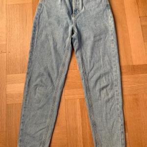 BULL&BEAR - Jeans i bra skick 