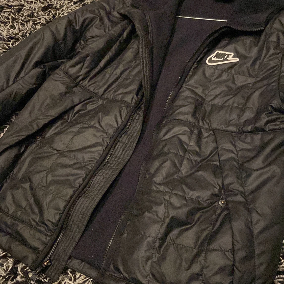 Nike svart jacka - 91