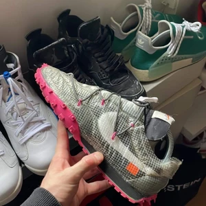 Nike off white waffle racer(10,5 womens) - Tja, jag säljer eller byter dessa kom med bud😁 går o frakta storlek 42,5 i mens