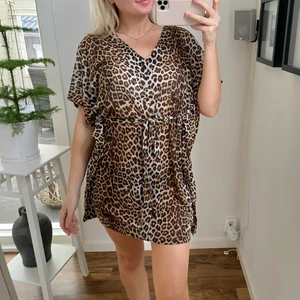 Klänning - Klänning eller strandklänning, superfin till båda 🤎🖤