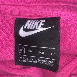 Pink Nike hoodie. Mens size S. Good condition.Bought in Stockholm.