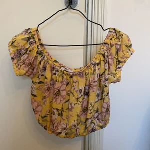 Söt sommar topp, t-shirt crop top - Söt sommar topp, t-shirt crop top
