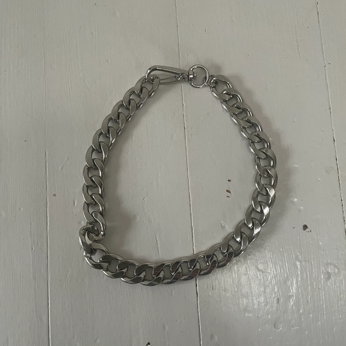 Supercoolt och basic halsband⛓ - 90