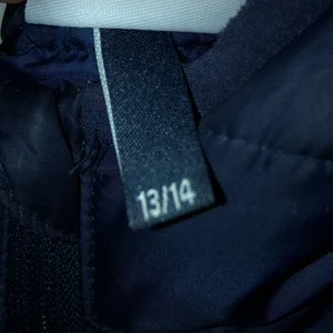 Ellesse jacka, storlek M 13,14. 500kr - Ellesse vinter jacka i storlek M 13/14 använd i bra skick. 500kr 