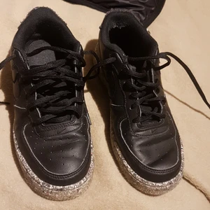 Air force 1 recycle inte använda 700kr  - Inte så gammal 