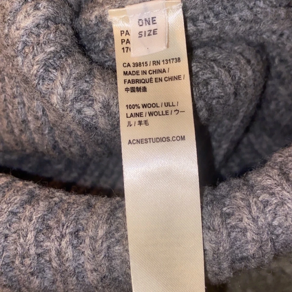 Acne mössa  - 91