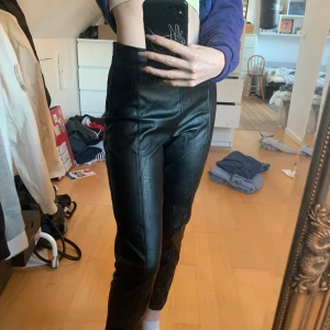 Skinn byxor  - Svarta fina skinn byxor
