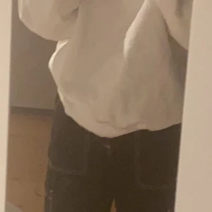 New york collection, Medium - I ypperligt skick har använts en gång, väldigt bekväm hoodie med 80% bomull och 20% polyester, Medium