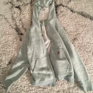 Carhartt kofta - Passar mig som brukar ha på mig s, som oversize. 