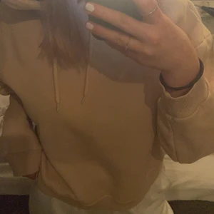 Hoodie - Hoddie från Lager 157! Är använd men är i fint skick!