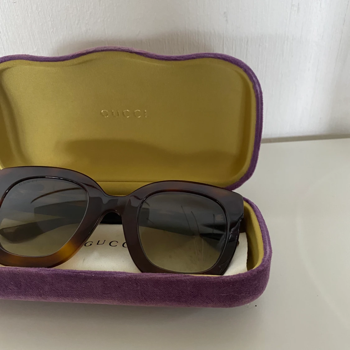 Gucci solglasögon  - 91