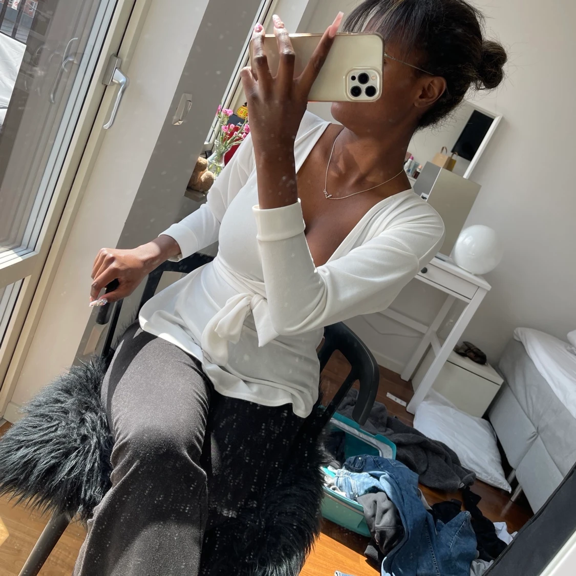 Boohoo topp med knytdetalj