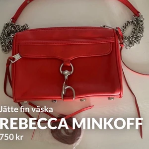 Rebecca minkoff väska - Jätte fin väska! Nästan aldrig använd tyvärr, så så gott som ny❤️ 
