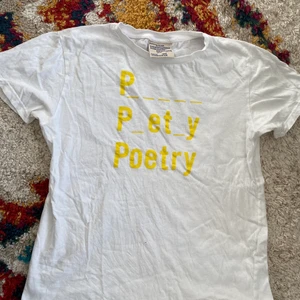 T-shirt - Söker ägare med strykjärn. Ett Pyttehål! 