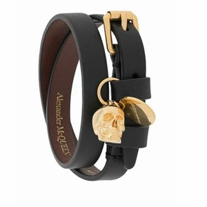 Alexander Mcqueen armband  - ALDRIG ANVÄNT! Beställde från Miinto och Ligger kvar i förpackningen. Fick hem fel och hann inte returnera. 