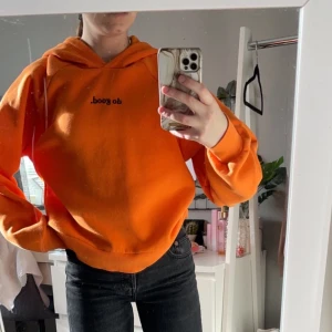 Ginatricot hoodie  - Säljer en hoodie från Gina Tricot. Slut över allt.