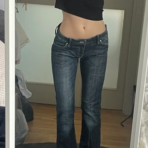 Lågmidjade jeans - Superfina lågmidjade jeans. Köpta förra året