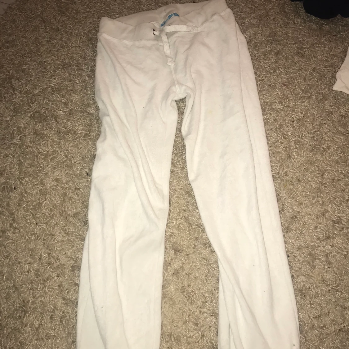Vita mjukisbyxor
