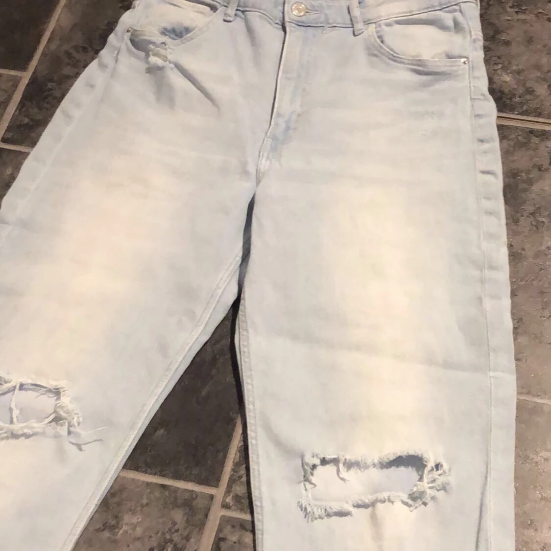 Snygga jeans från H&M i storlek 170 - 91