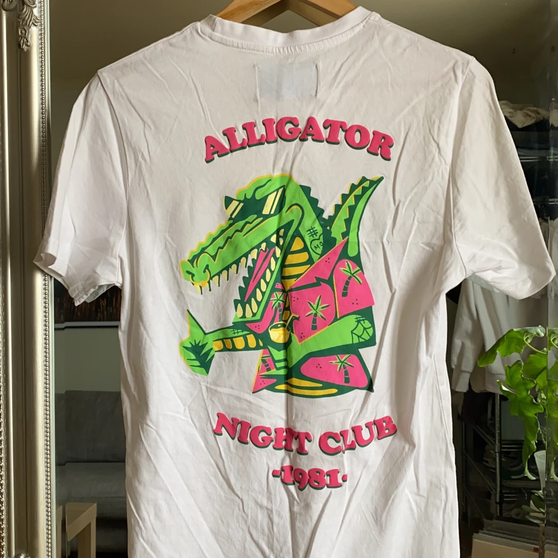 T-shirt med coolt tryck - 91