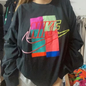 Nike vintage Spellout Sweater  - we sell vintage items , located in Germany.  write us if interested!! 💘