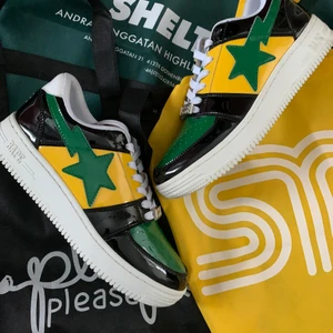 Bapestas ”jamaica” - Bapestas us 9.5 / eu 43. Cond 9/10. All og (box, extra laces). Pris 3499. Tar rimliga bud.