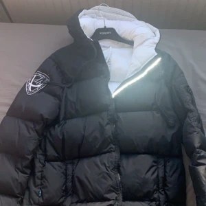 Jacka storlek Xl - Jacka i bra skick säljer för att jag inte använder den pris kan diskuteras 