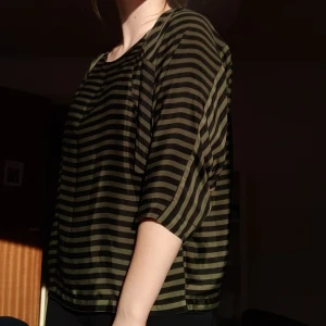 🍁Randig Blus🍁 - Randig snygg blus i str 38