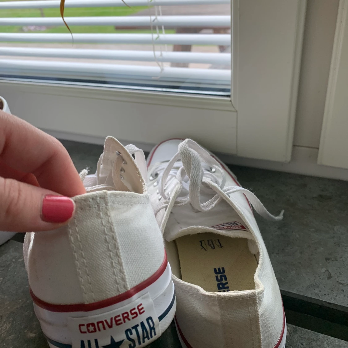 Vita låga Converse, storlek 38 - 91